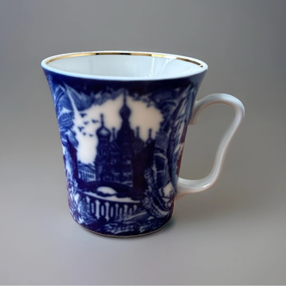 Lomonosov Porcelain Frosty Day St Petersburg Russia Hand decor 22K gold trim Cup